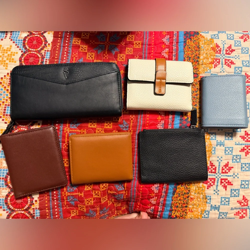 Assorted faux Leather Wallets Collection - Picture 1 of 1